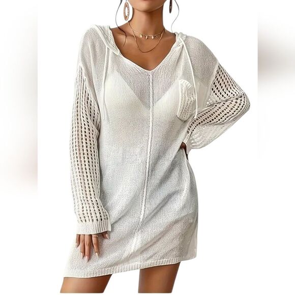 Elegant White Hooded Swim Cover-Up - Picture 4 of 4